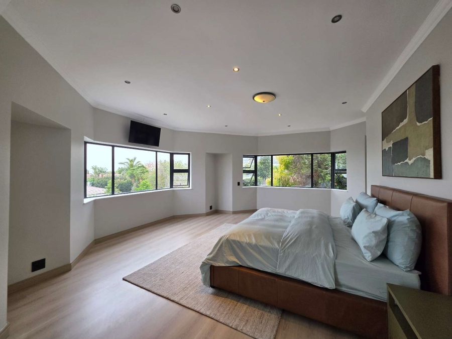 5 Bedroom Property for Sale in Plattekloof Western Cape